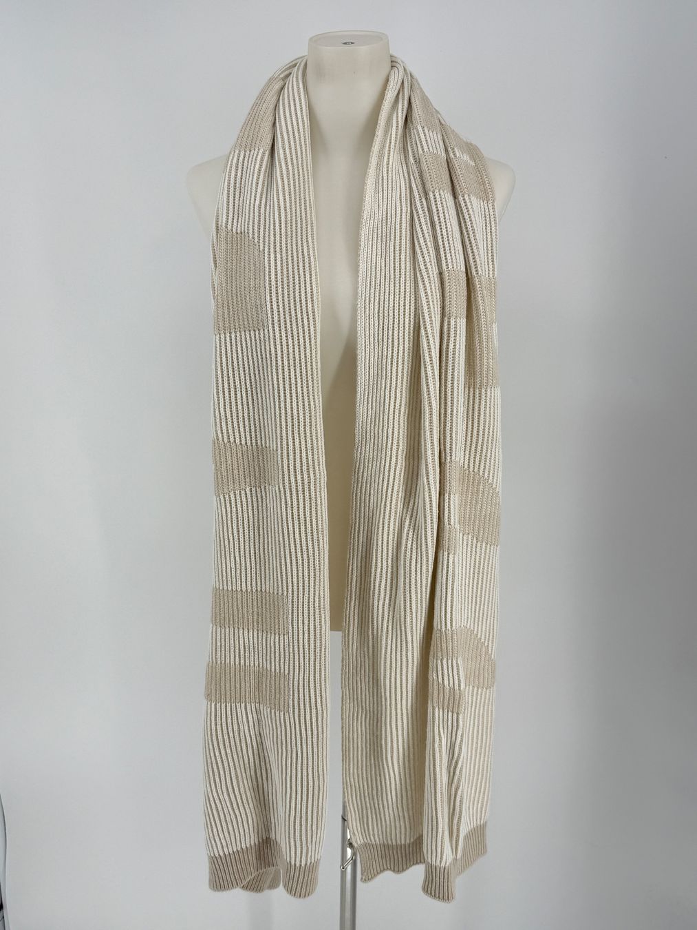 Cecil Foulards, Tücher & Schals: CECIL Schal – Gebraucht aus Auenstein von moin.
