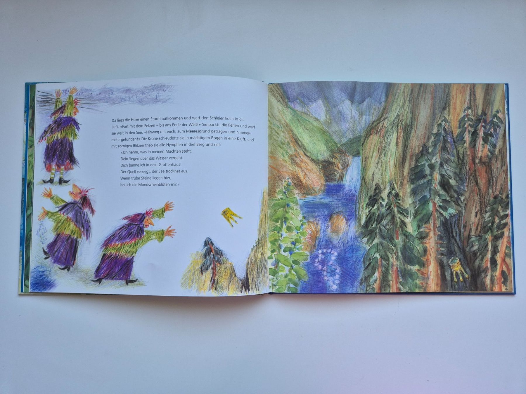Libri: Blaues Gold   -   Ein Märchen aus den Bündner Bergen – Nuovo (secondo la descrizione) da Niederweningen venduto da Obson 3