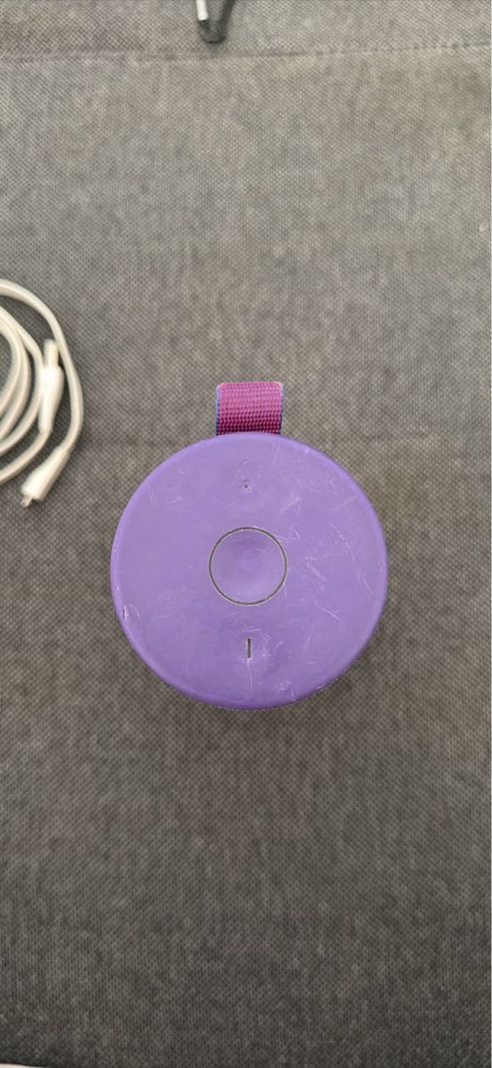 Ultimate Ears Lautsprecher: UE Boom 3 violet - câble inclus – Gebraucht aus Martigny von raaff06 1