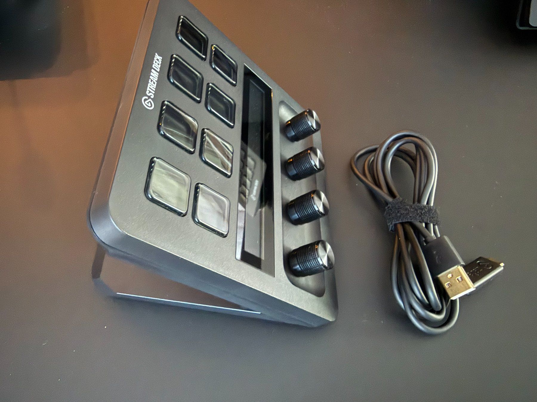 Platines de mixage: Elgato Stream Deck + schwarz 8 Keys 4 Knobs Touch – D'occasion à Jonen par giuco 1