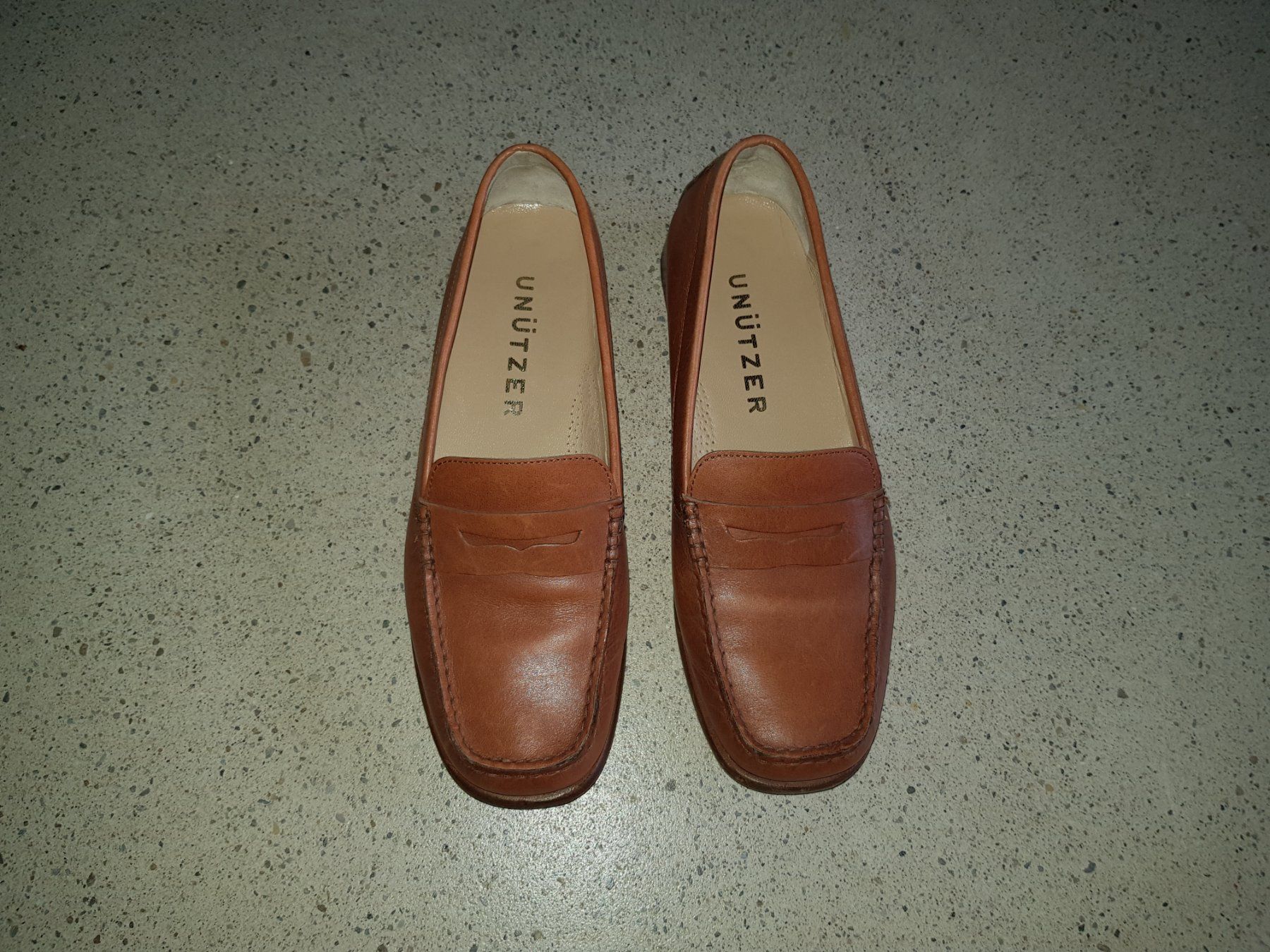 Scarpe da donna: Unützer Leder Mokassin Grösse 38.5 – Usato da Basel venduto da chien008 1