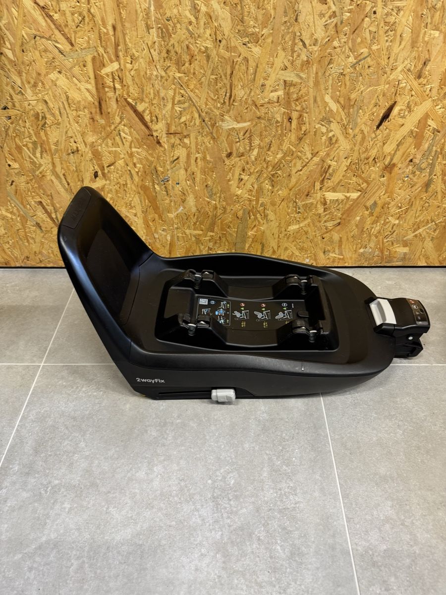 Maxi-Cosi Seggiolini per auto: Maxi-Cosi Cabriofix rose avec base 2wayFix – Usato da Genève venduto da dsi_2n2s 1
