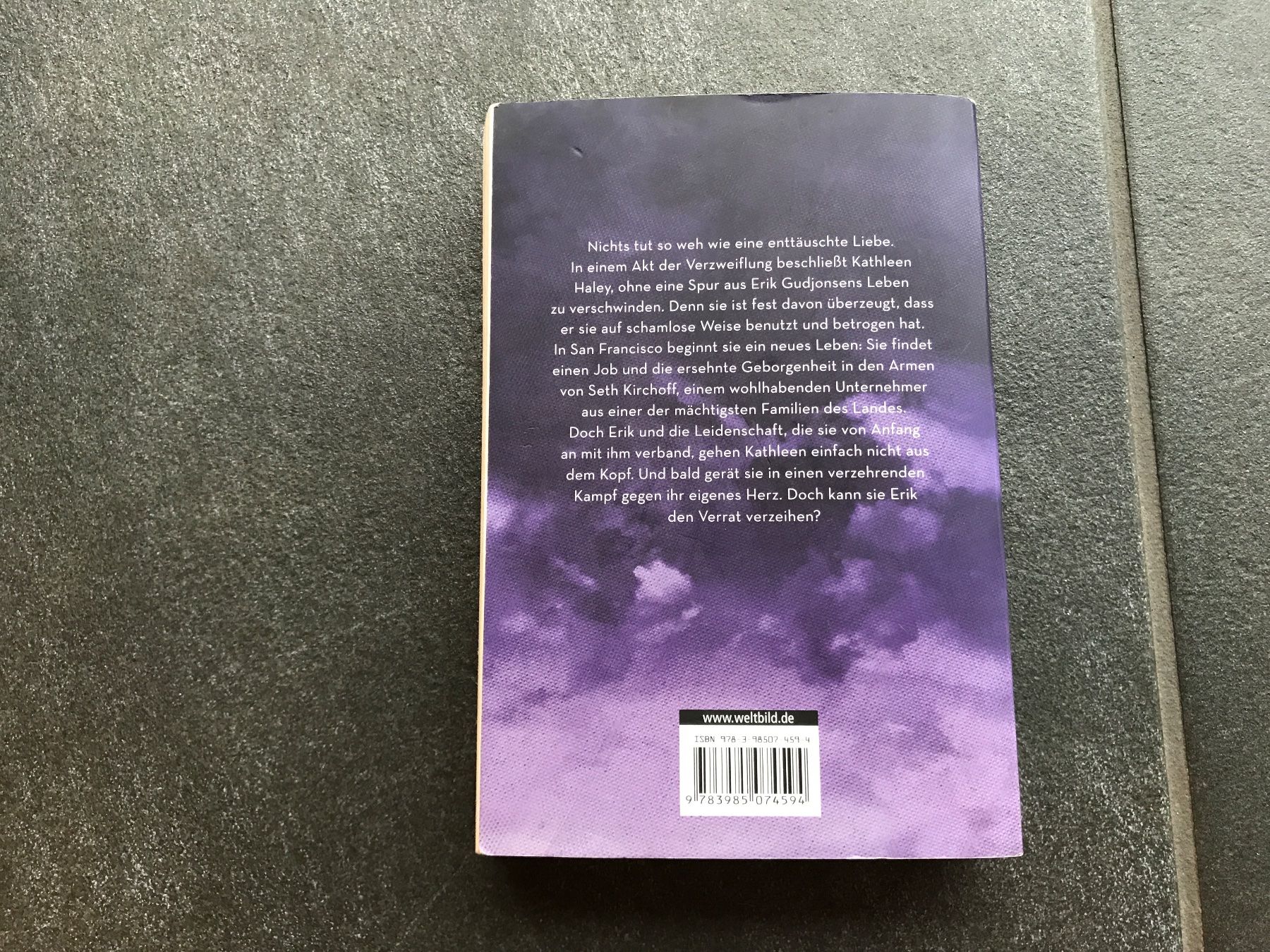 Libri: Sandra Brown - Glut unter der Haut – Usato da Zuzwil BE venduto da feluna3 1