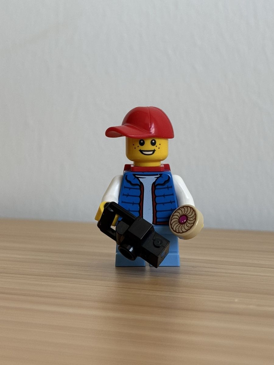 Lego Statuette: Lego Minifigur Junge Nr. 1 – Nuovo (secondo la descrizione) da Neuhausen am Rheinfall venduto da Laghi