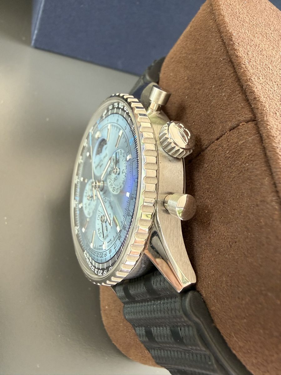 Breitling Orologi: Montre Breitling Navitimer B19 bracelet rouleau original – Nuovo (secondo la descrizione) da Fleurier venduto da salar 6