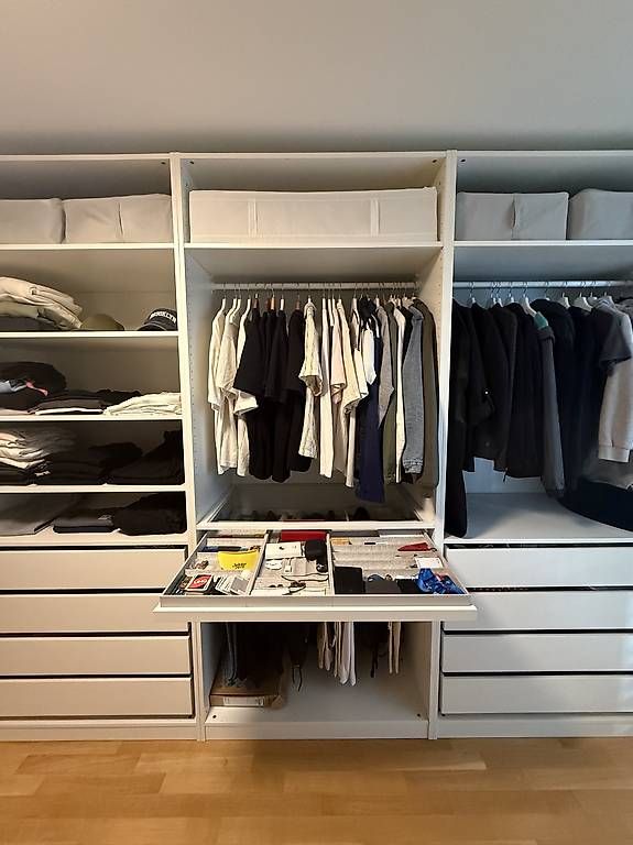 Ikea Armadi: Pax Schrank IKEA "neuwertig" – Usato da Regensdorf venduto da AdrianSorg