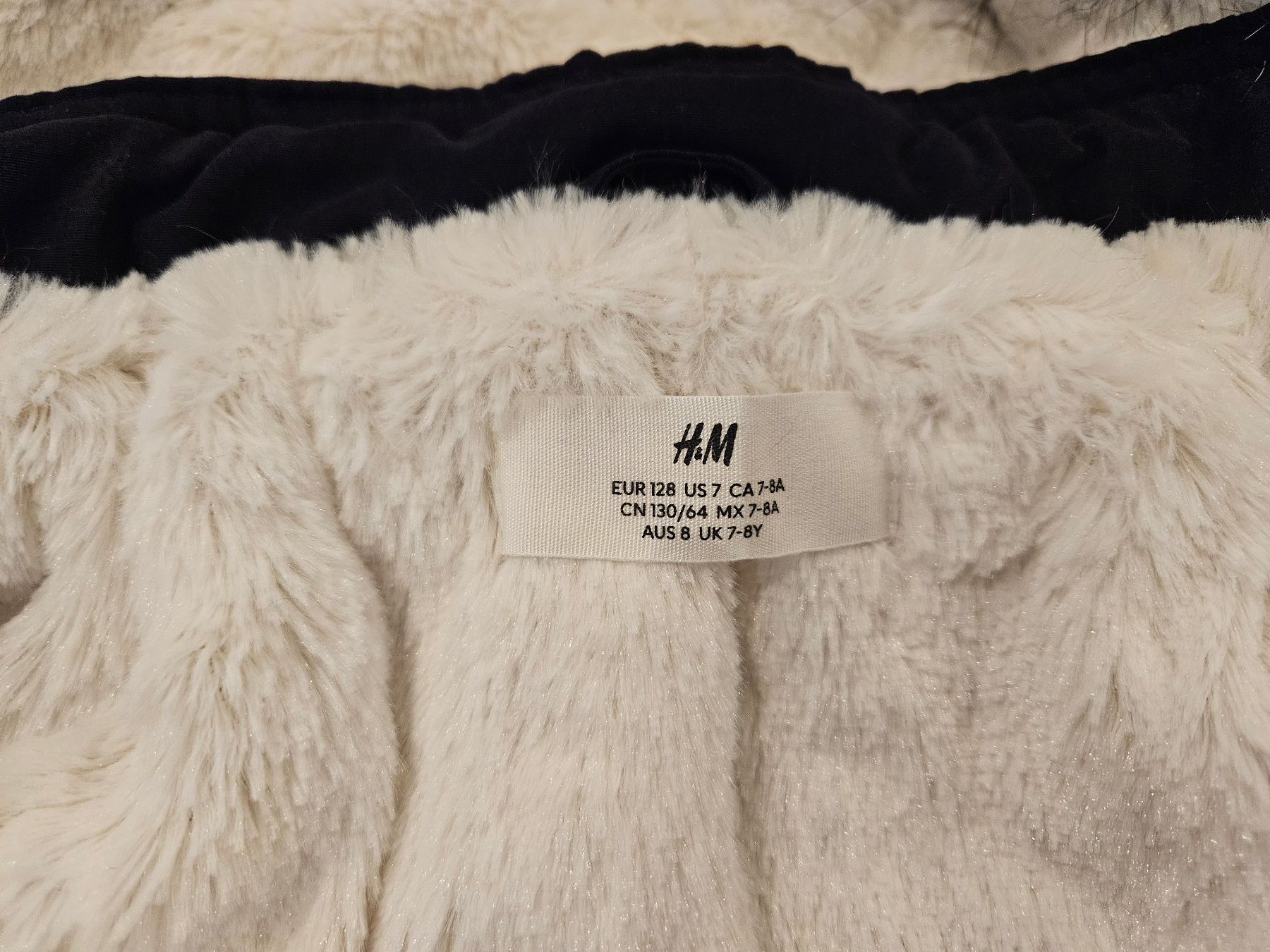 H&M Jacken & Mäntel: Winterjacke H&M, Gr. 128 – Gebraucht aus Ehrendingen von mythical 1