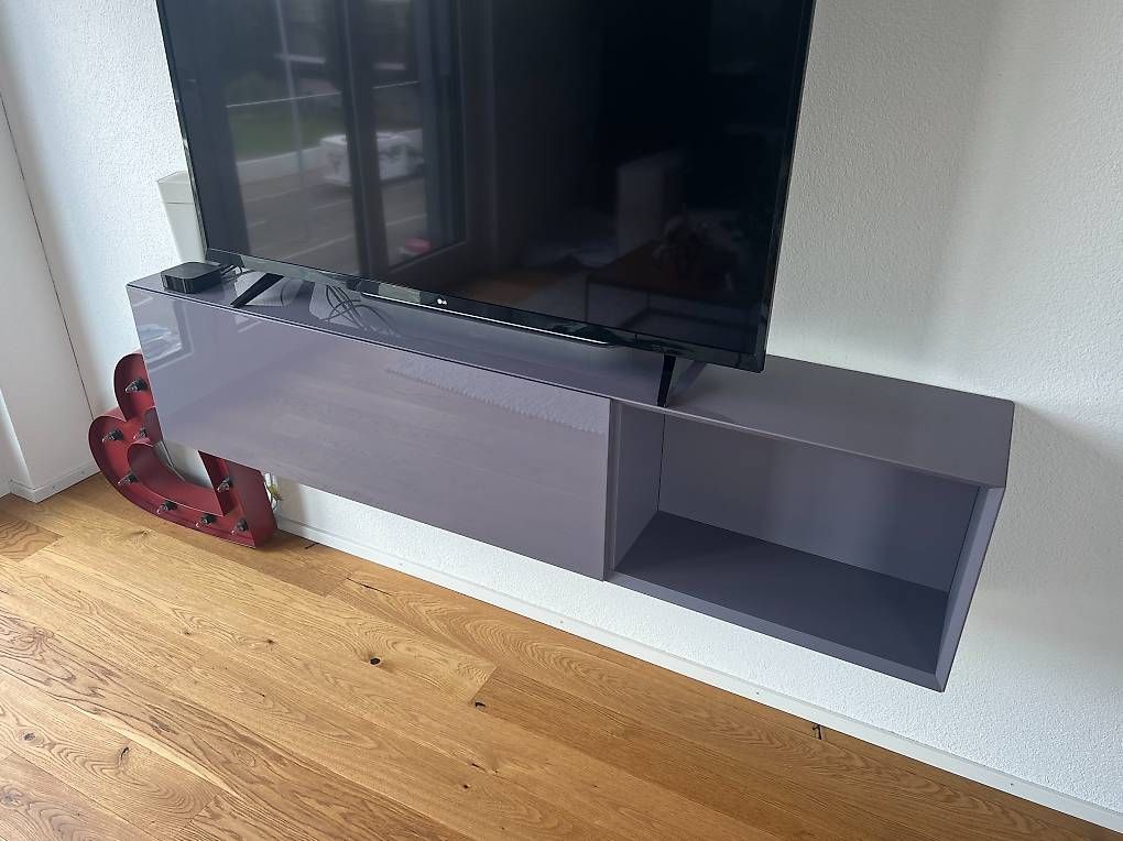 Mobili TV: Hochwertiges TV-Möbel – Usato da Sursee venduto da gas_29n8