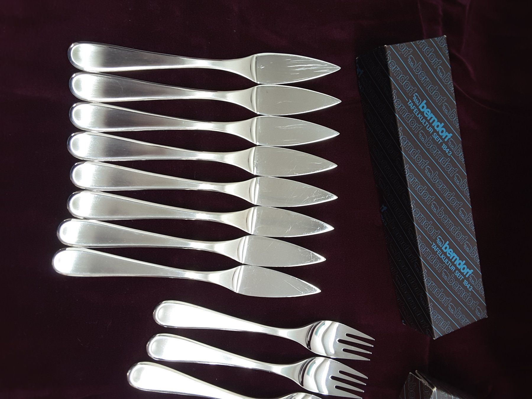 Berndorf Set di posate: Fischbesteck "nicro" mit je 8 Messer/Gabeln der Fa. Berndorf – Usato da Eschenbach SG venduto da Uzni 3