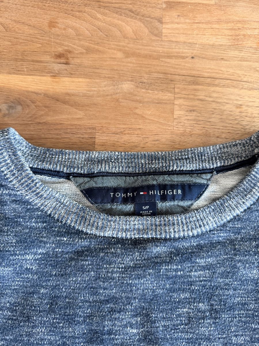 Lotti di vestiti: Lot de pulls et jaquettes en bon état  – Usato da Courtételle venduto da zittant93 7