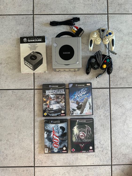 Nintendo Gamecube mit Spielen und Controllern (Defekt) in Kaiseraugst ...