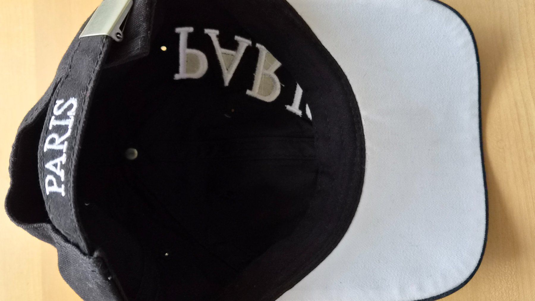 Copricapi, berretti & cappellini: Coole schwarze Paris Cap – Nuovo (secondo la descrizione) da Zürich venduto da chralo 2
