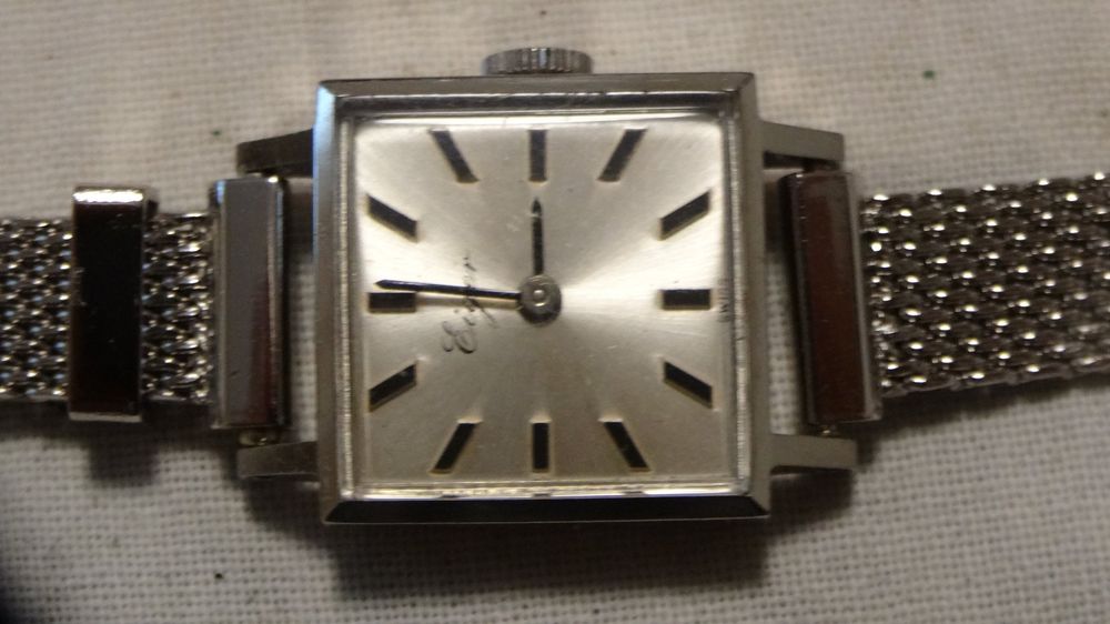 Eiger Montres: EIGER  SEHR KLEINE DAMEN UHR .HANDAUFZEUG.LAUFT – D'occasion à zürich par ahmad01 9