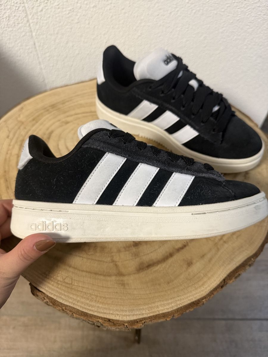 Adidas Scarpe da uomo: Adidas Campus Schwarz/Weiss Gr. 37.5 – Usato da Hägglingen venduto da Raff_Ella 3