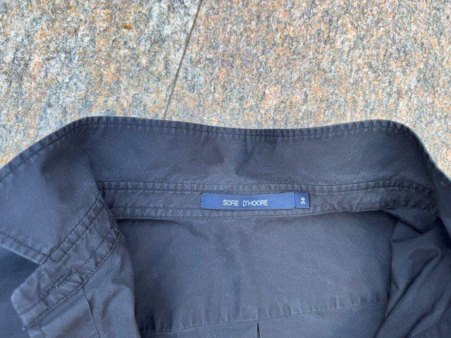 Chemisiers: Bluse schwarz SOFIE D'HOORE Gr. 36 weit geschnitten – D'occasion à Erlenbach ZH par crapun 1