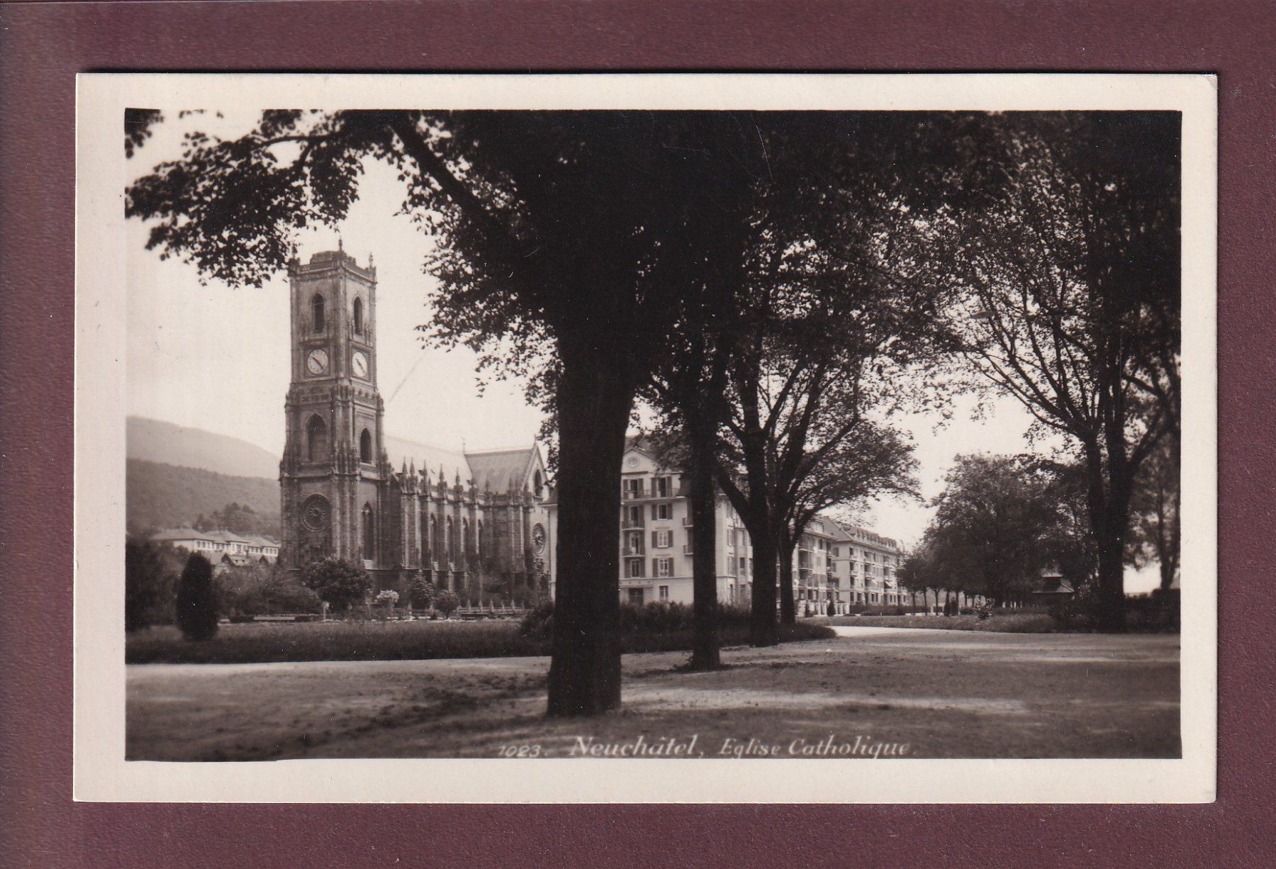 Cartoline postali: NEUCHÂTEL - Eglise Catholique - 1935 – Usato da Pully venduto da nicecards