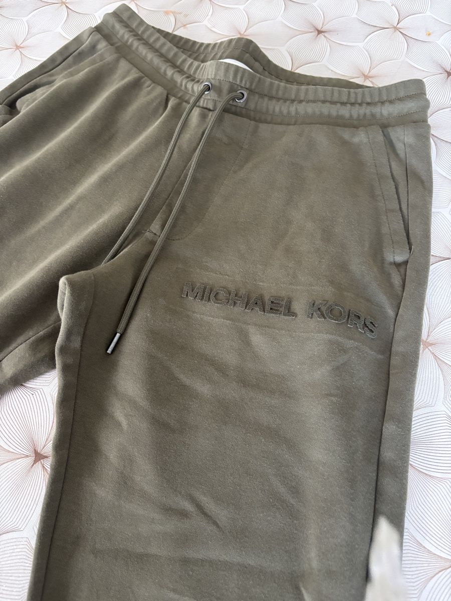 Michael Kors Pantaloni: Pantalon Michael Kors kaki  – Nuovo (secondo la descrizione) da Monthey venduto da mon_sgm8 2