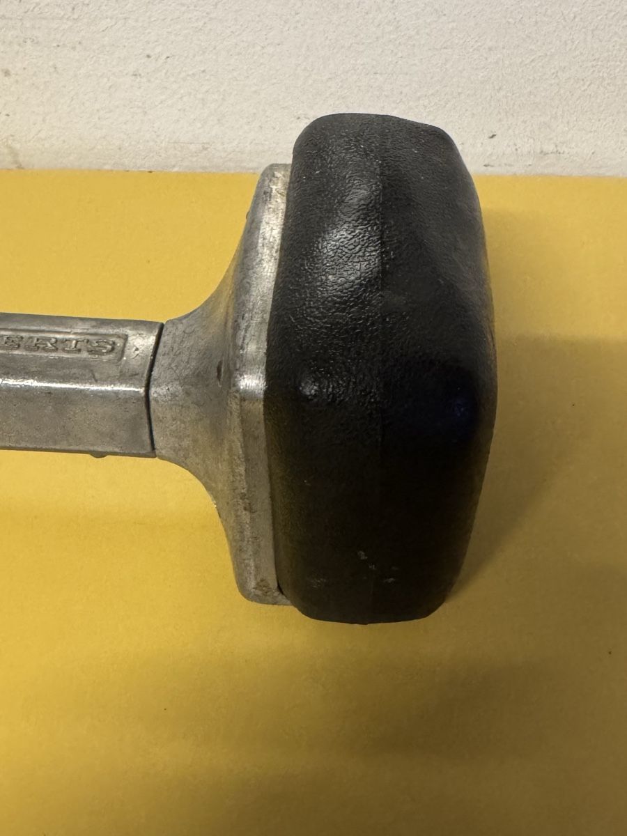 Tutti gli attrezzi: Teppichspanner Roberts Metall  – Usato da Schlieren venduto da Freundlich02 2