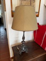 Vintage Lampe mit speziellem Fuss, Stoffschirm