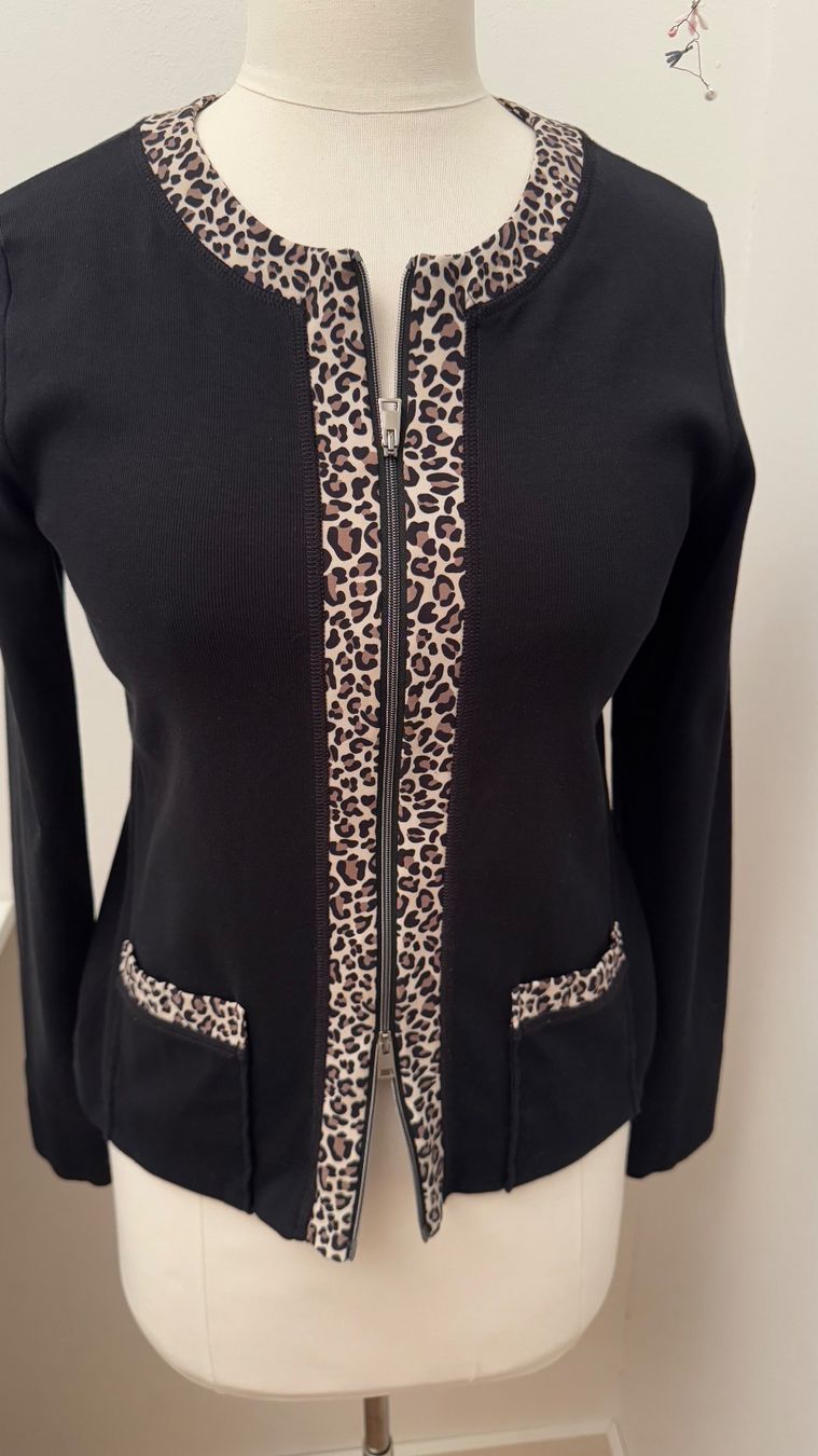 Marc Cain Jacken: Shirt-Jacke mit Leo von MarcCain – Neu (gemäss Beschreibung) aus Mörschwil von Mirka019