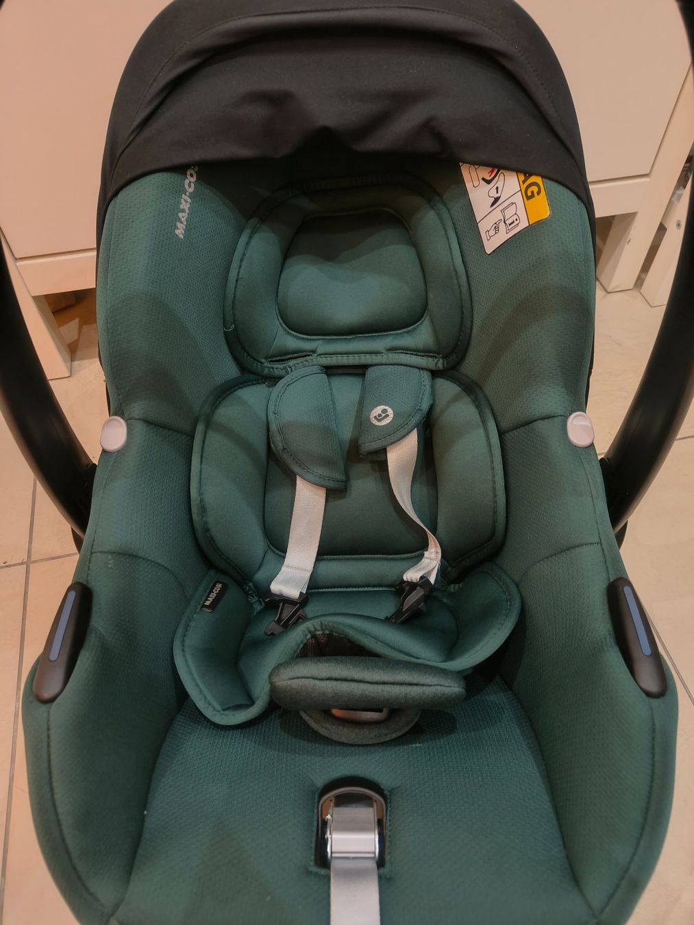 Maxi-Cosi Sièges auto: Maxi Cosi Set CabrioFix i-Size Essential Green mit Base – Neuf (Voir description) à Strengelbach par Lerch05 2