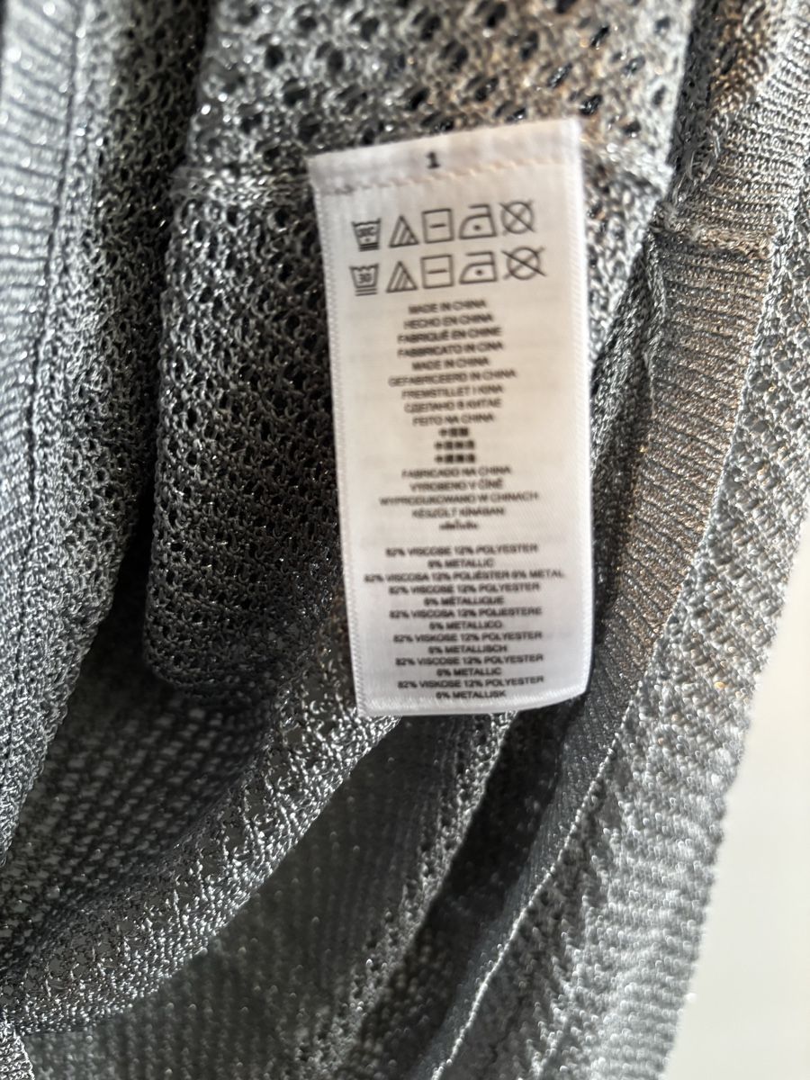 Michael Kors T-shirt: Michael Kors Silber Glitzer Oberteil gehäkelt Pullover Gr XS – Nuovo e nell'imballaggio originale da Winterthur venduto da NatMet11 2