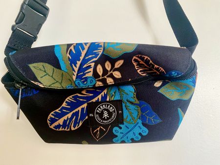 Parkland Bauchtasche Schwarz Floral Print Grün Blau Unisex