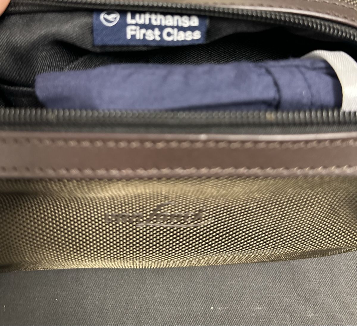 Trousses de maquillage: Lufthansa First Class Kulturbeutel by Van Laack – Neuf avec emballage d'origine à Küsnacht ZH par Nano_zh 1