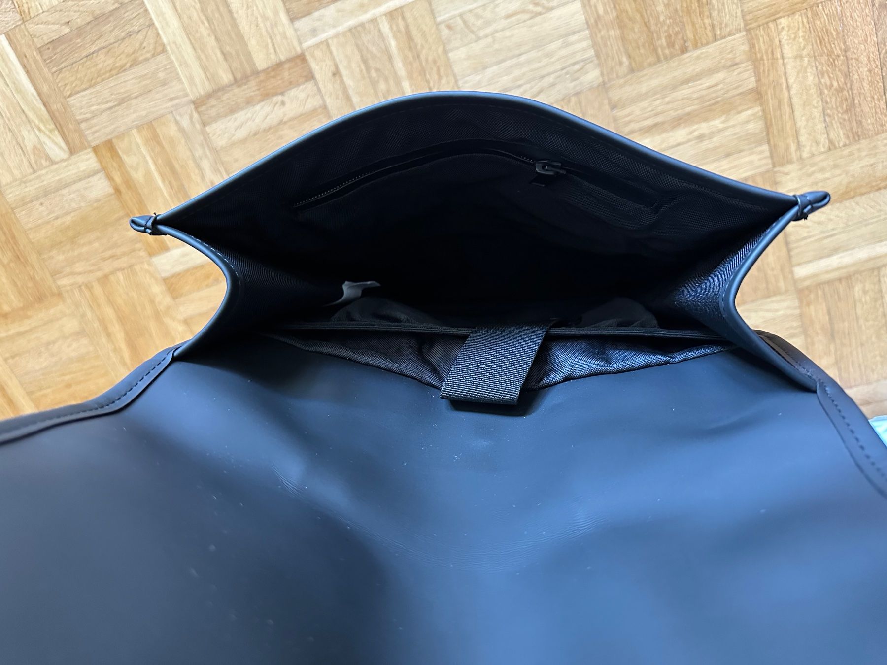 Rains Zaini: Laptoprucksack – Nuovo (secondo la descrizione) da Thalwil venduto da ass_ykv5 2