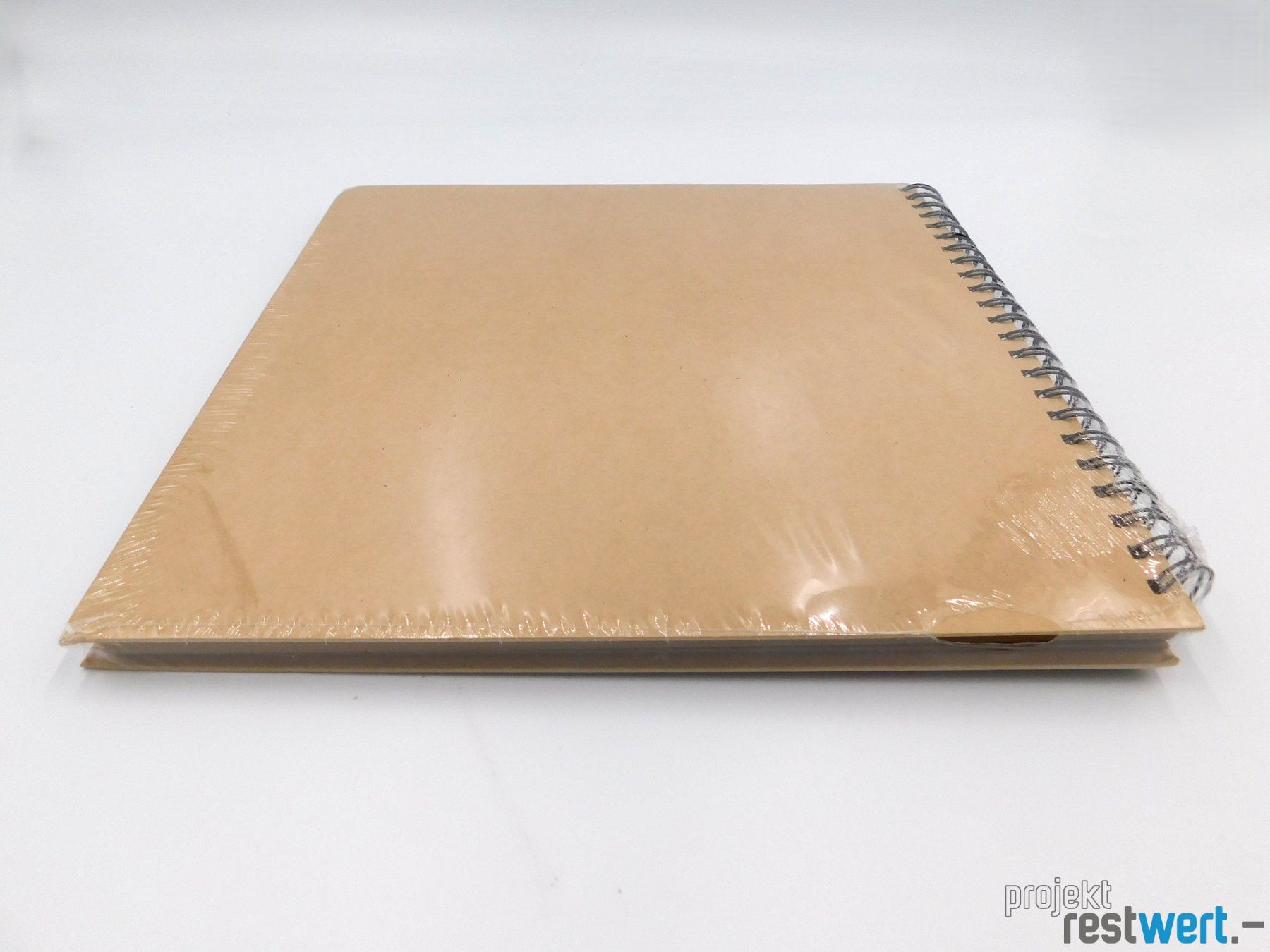 Libri: Scrapbook Album von RAYHER – Nuovo e nell'imballaggio originale da Bülach venduto da restwert_buelach 2