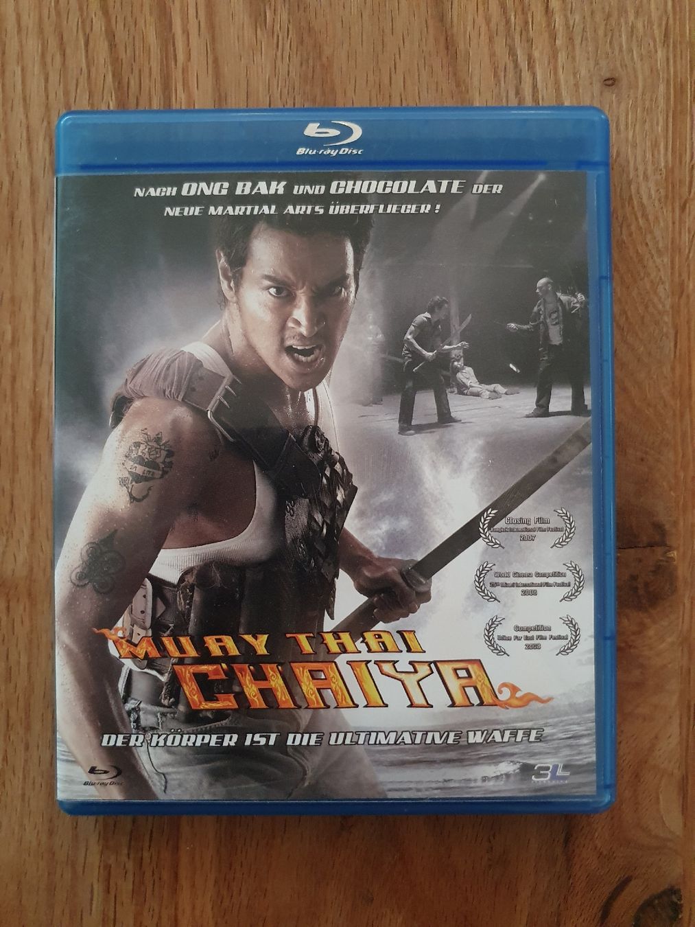 Tutti i DVDs: Blue-ray "Muay Thai Chaiya" – Usato da Eglisau venduto da Connemara