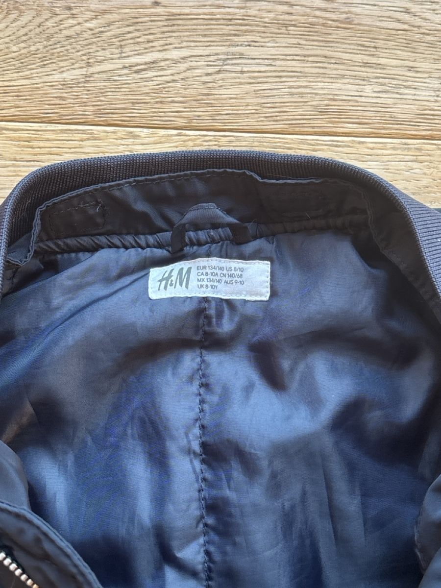 H&M Giacche & Cappotti: H&M Bomber Jacke, Gr. 134/140 – Usato da Wilen b. Wil venduto da b-mountain 2