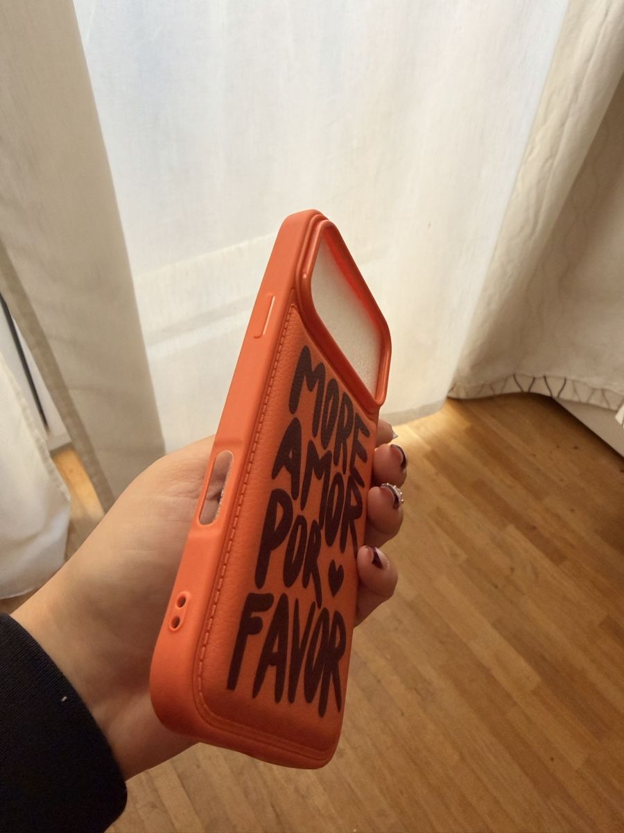 Apple Coques & Protection écran: Coque orange iPhone 17 pro Max – Neuf avec emballage d'origine à Le Lignon par Ana2831 2