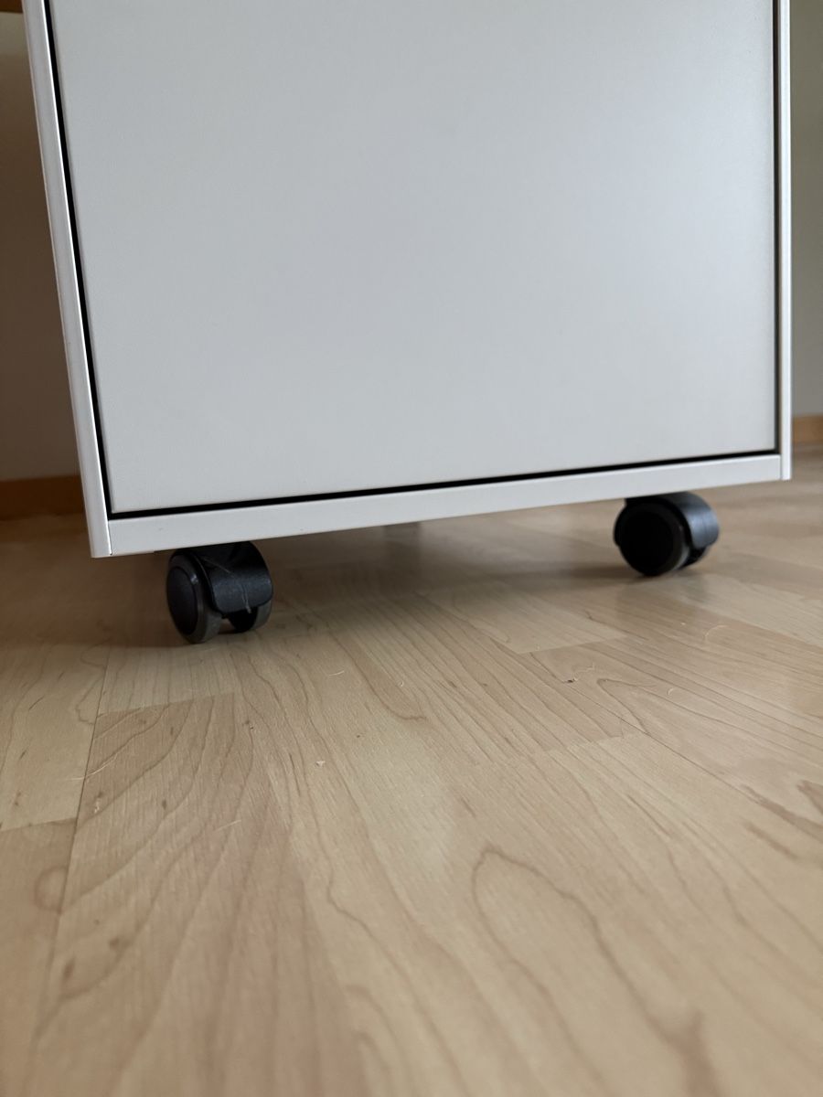 Lista Banconi: Korpus Lista LO Serie L weiss – Usato da Hünenberg See venduto da Cheetah4 3