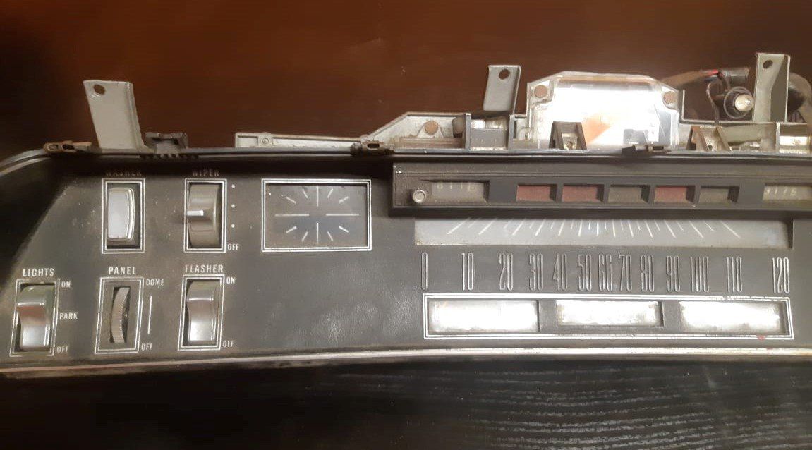 Mopar Tutti pezzi di ricambio auto: Mopar :  Chrysler Instrument Cluster / Instrumentenpanel – Usato da Niedergösgen venduto da usc_8qc6 1
