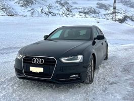 Audi A4 Avant S-Line nera, 2.0 TDI Quattro