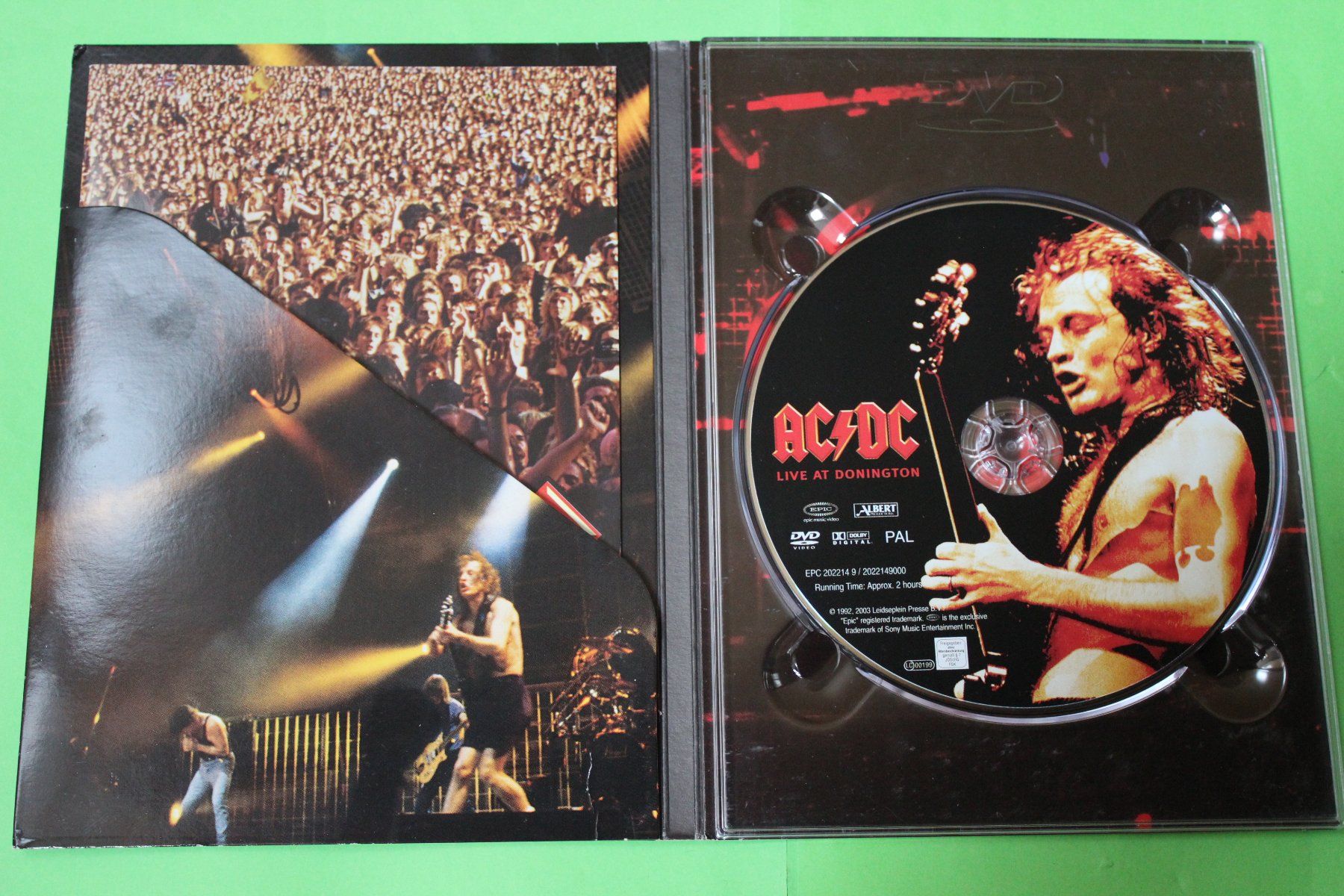 Tutti i DVDs: AC/DC - Live at Donington DVD – Usato da Tübach venduto da JamesStone 4