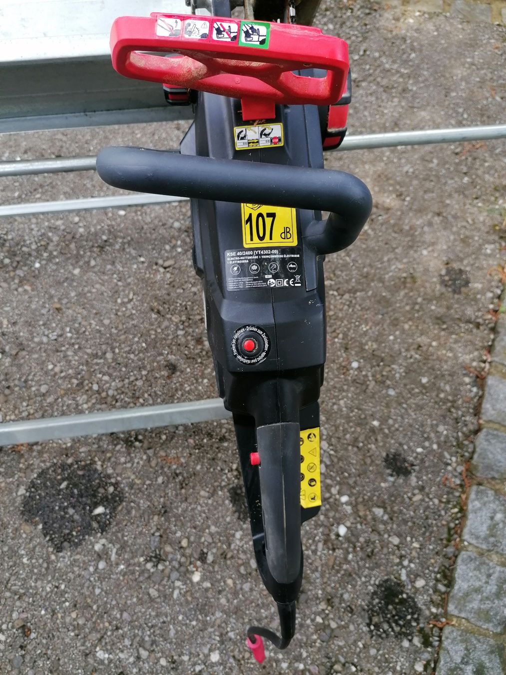 Tutte le macchine: Sägebock mit elektrischer Motorsäge – Usato da Wiezikon b.Sirnach venduto da Amen 4
