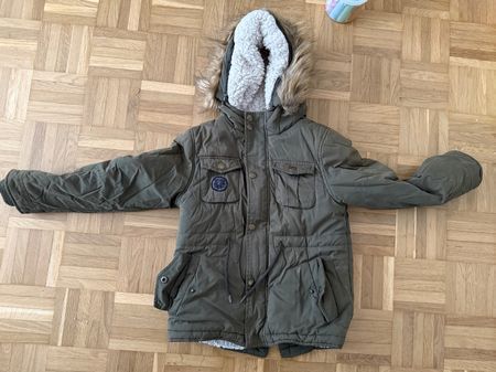 Olive Green Parka / Winter Coat (Gr. 122)