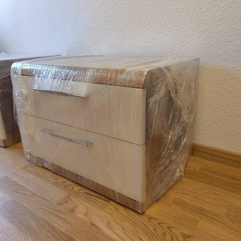 Comodini: Nachttische mit Schubladen – Usato da Schlieren venduto da Hmuiht 1