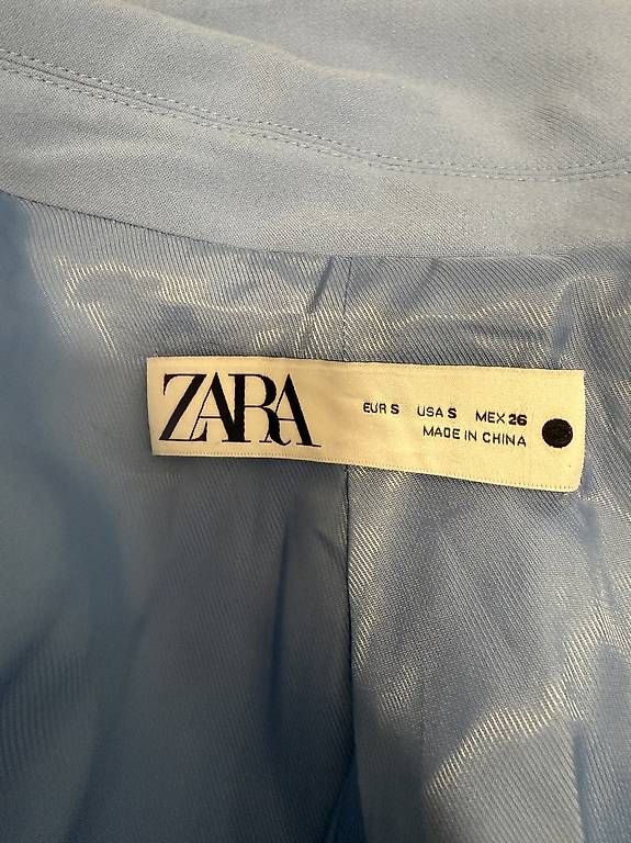 Costumes: Zara Anzug hellblau, Grösse S eher M – D'occasion à Bern par fab_tx65 1