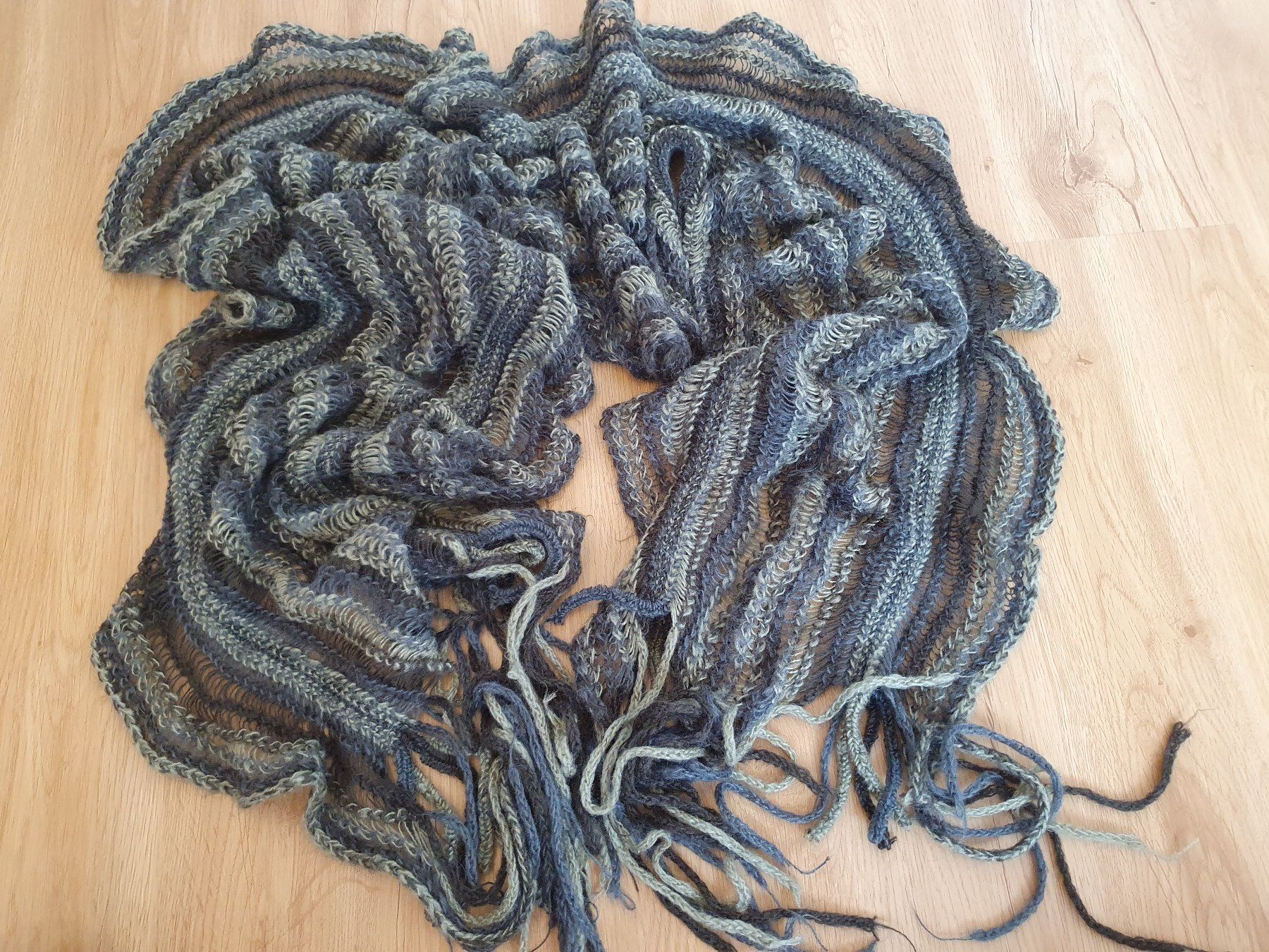 Foulard & Sciarpe: Schal in Grün- & Blautönen – Usato da Heinrichswil venduto da sabi2809 1