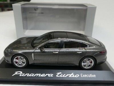 Herpa Modellini d'auto: Porsche Panamera Turbo Executive – Nuovo e nell'imballaggio originale da Flawil venduto da Imperiosud