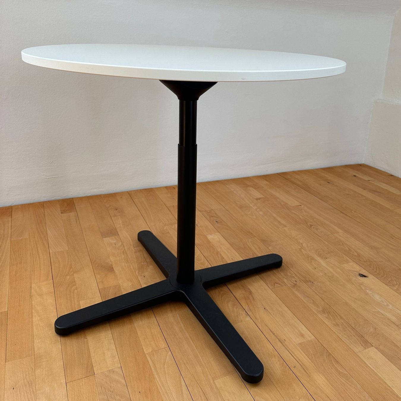Vitra Tavoli: Vitra Bistro Table – Usato da Zürich venduto da Zapro 1