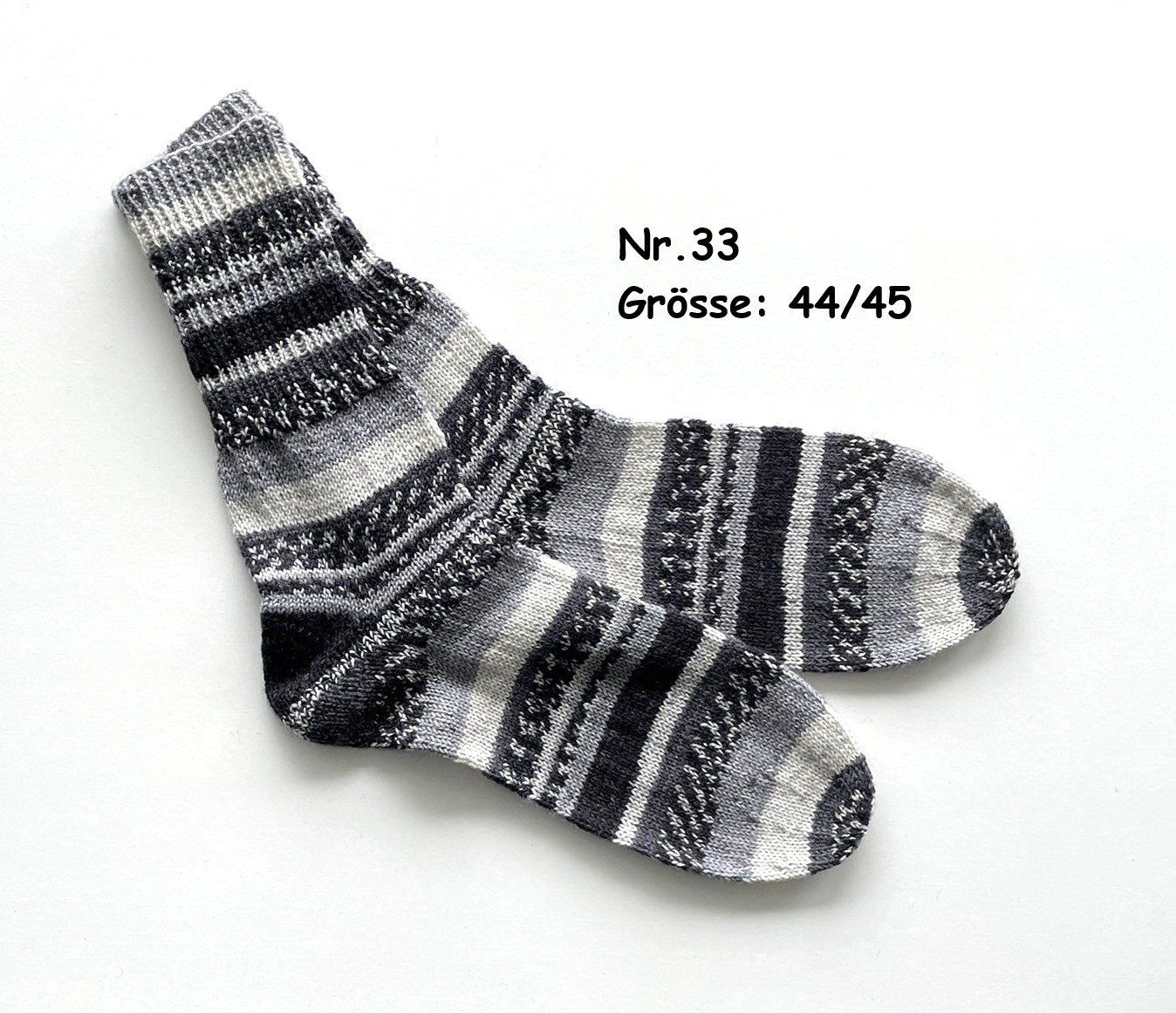 Socken: Socken handgestrickt Gr.44/45   Nr.33 – Neu und originalverpackt aus  von