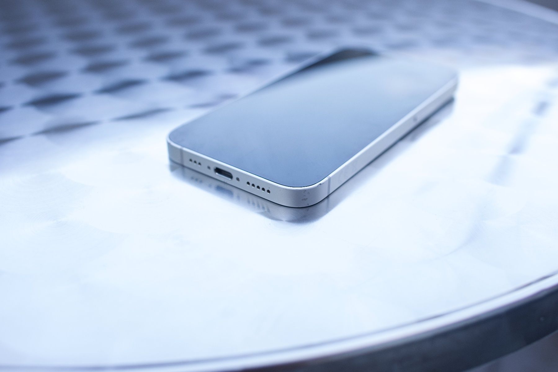 Apple Portables: Iphone 16e 128gB, 97% Batterie – D'occasion à Zürich par Dodo270