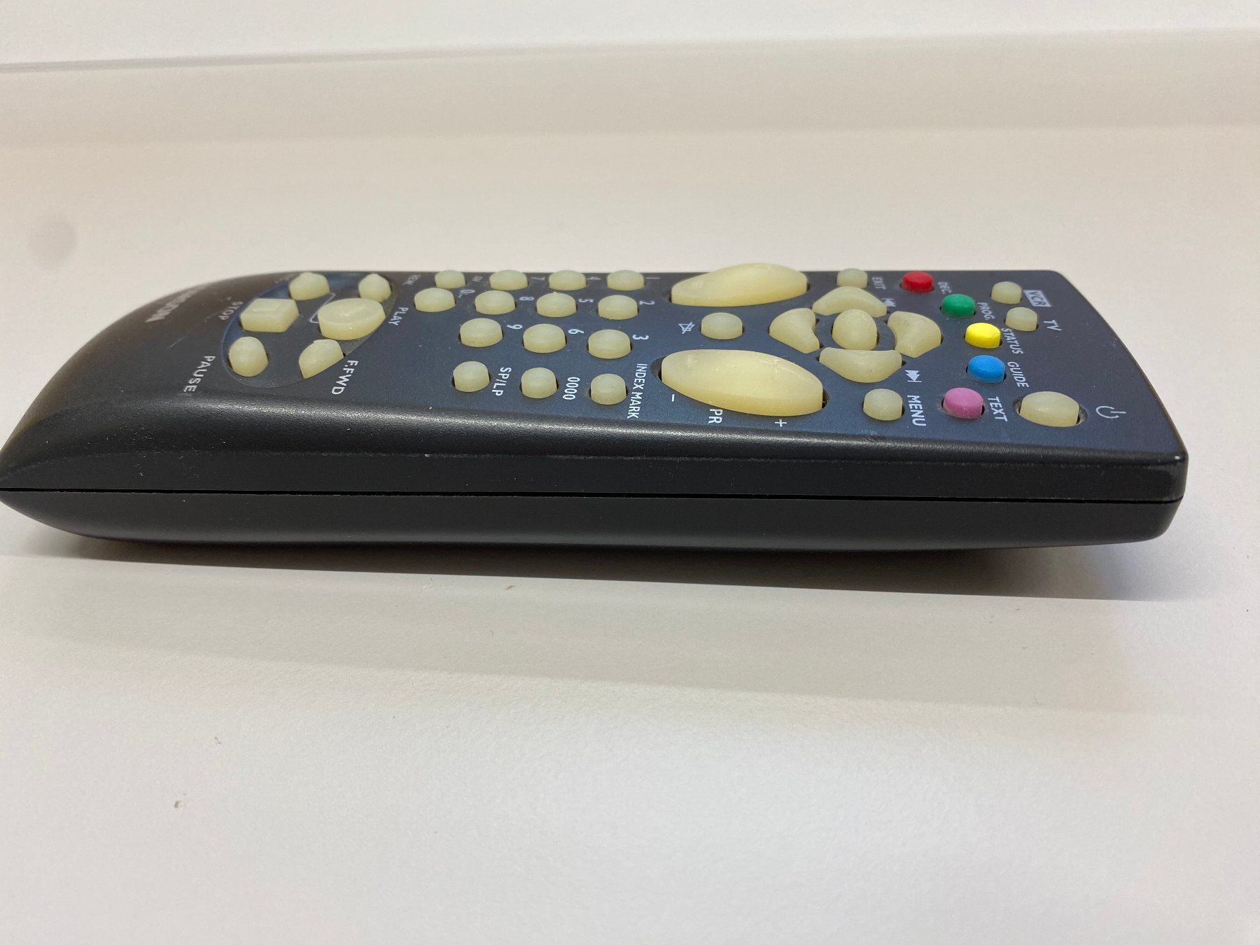 Telecomandi: Télécommande Thomson VCR/TV RC8002N – Usato da Boncourt venduto da pie_fvs9 3