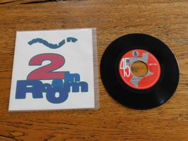 2 In A Room – Wiggle It