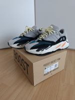Yeezy 700 OG Waverunner, US 9.5 / 43