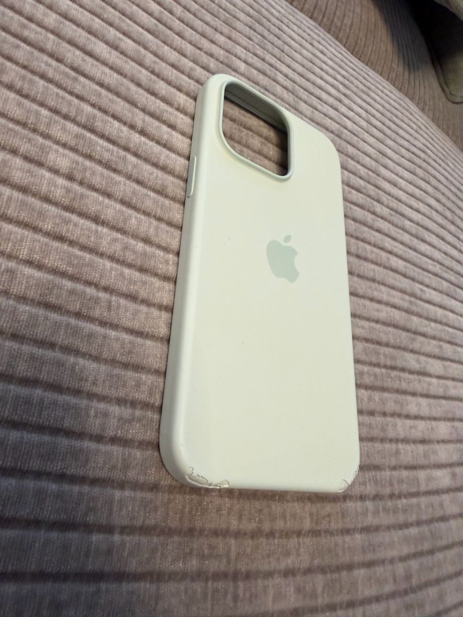 Apple Cover & Protezioni schermo: Iphone 15 pro max Hüllen – Usato da Schinznach Dorf venduto da ver_5ktz 4